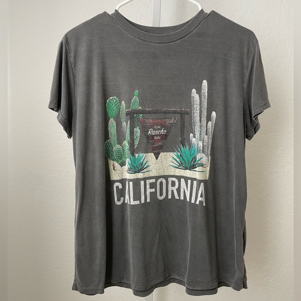 Show me your mumu graphic tee